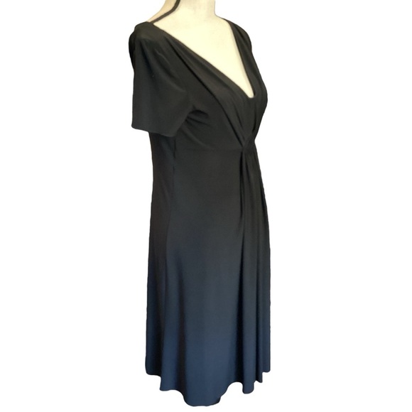 Jones New York V Neck Surplice Simple Black Short Sleeve Dress, Size 6 - Picture 5 of 9